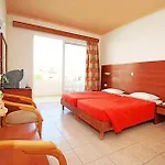Relax Hotell 3*